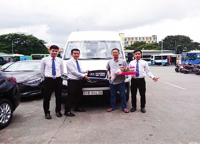 Read more about the article Tư Vấn Chọn Màu Xe Phù Hợp Với Phong Thủy