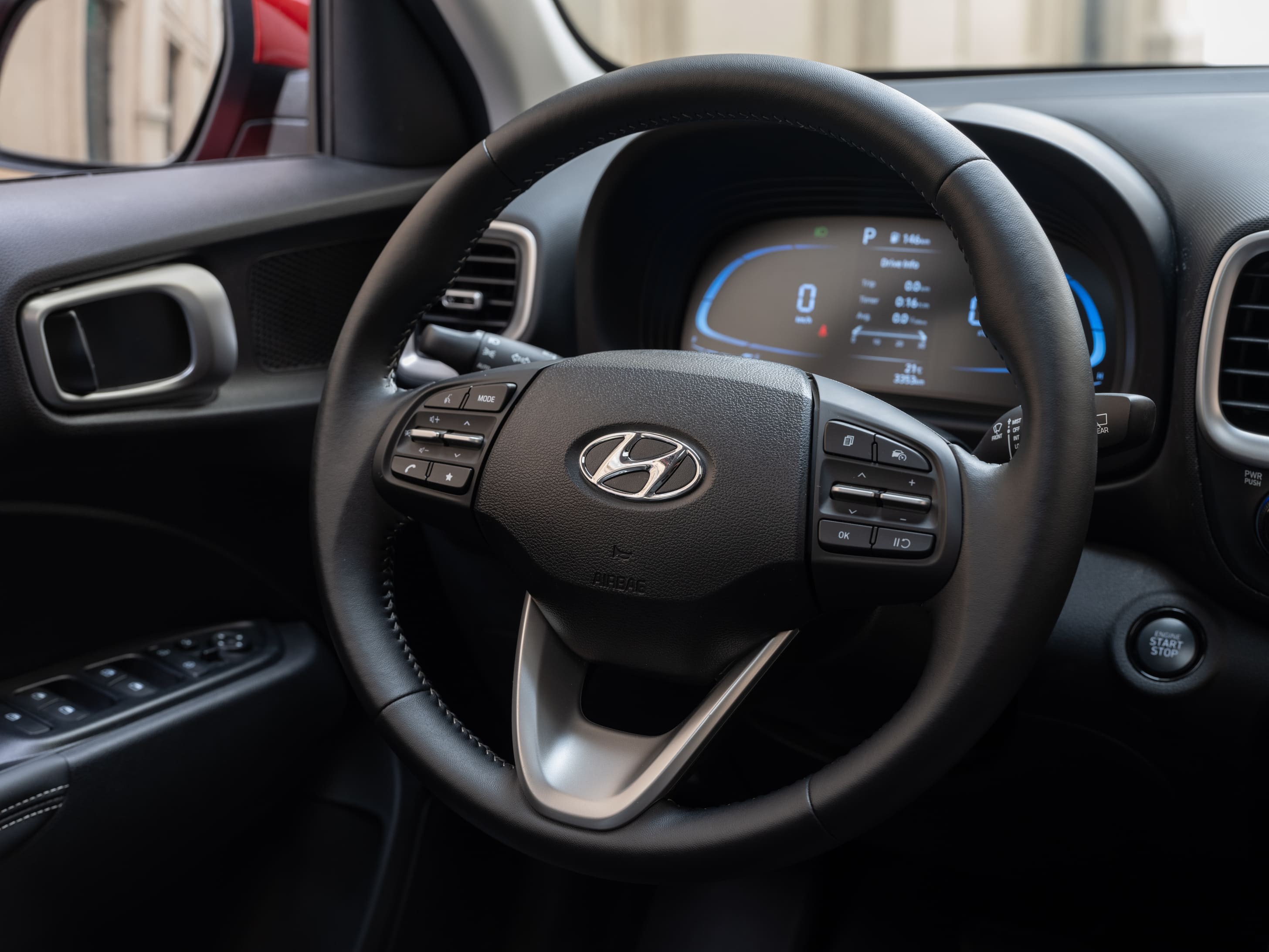 Hyundai Venue 2025 26